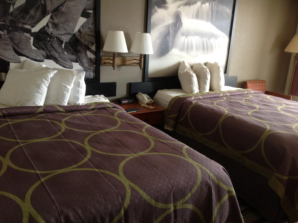 Motel Super 8 By Wyndham Longview/North Habitación foto